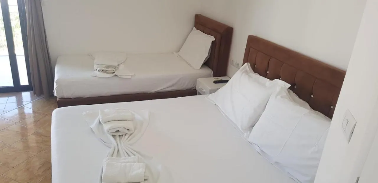 Apartments Villa Dovinefa クサミル