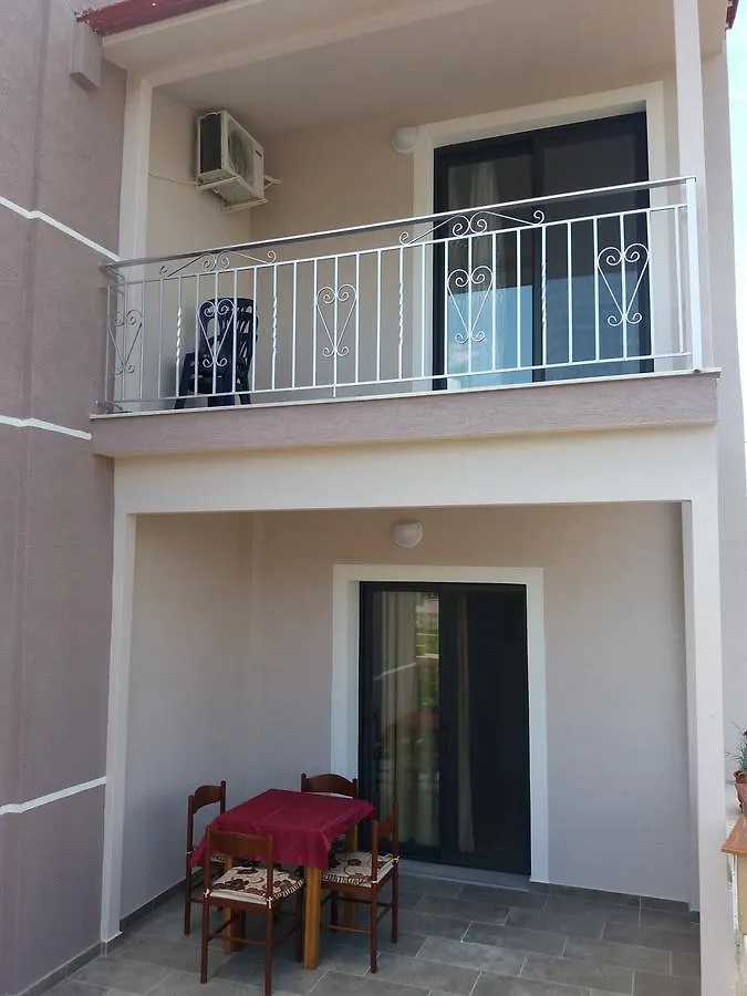Apartments Villa Dovinefa Ksamil Albania
